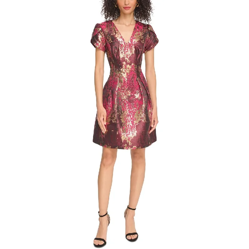 Modern Women's Fashion with Vintage Touches Vince Camuto Womens Petites Jacquard Short Sleeves Fit & Flare Dress