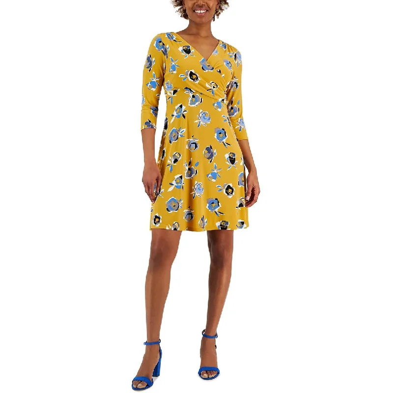 Fashion Essentials Kasper Womens Surplice Knee Length Fit & Flare Dress