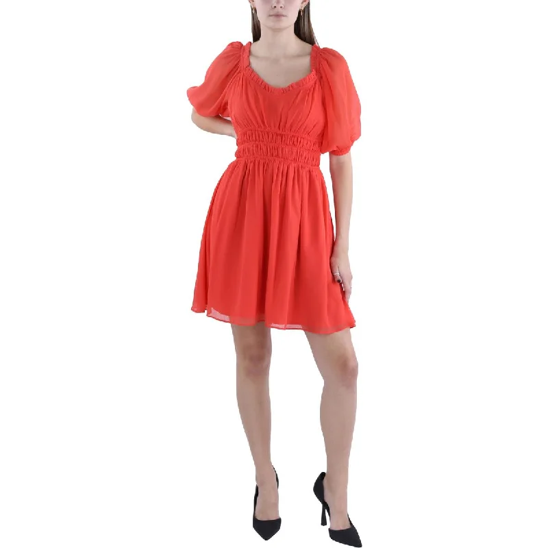 High End Fashion Vince Camuto Womens Smocked V-Neck Fit & Flare Dress