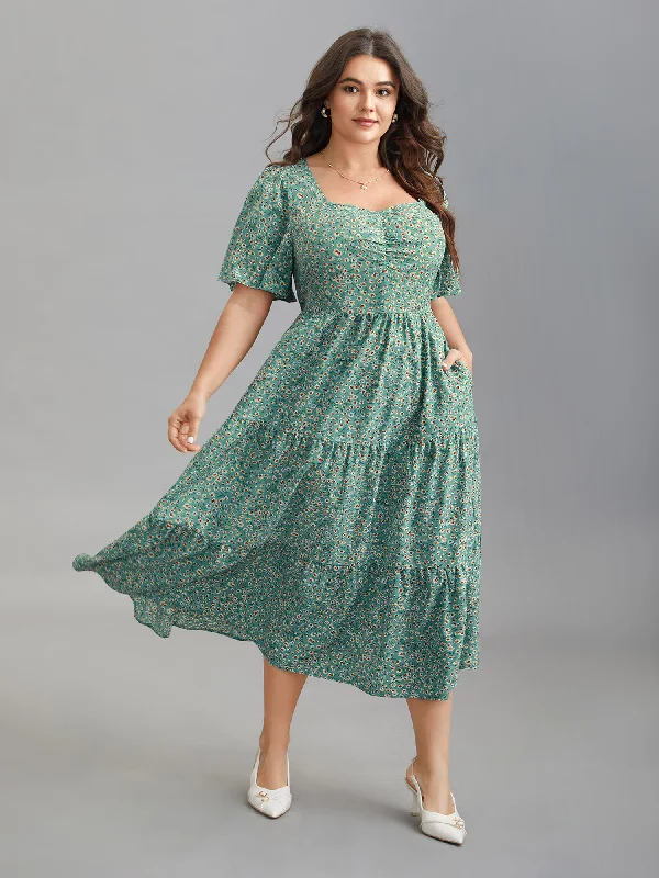 Women's Transitional Garments Ditsy Floral Print Sweetheart Neckline Tiered Dress