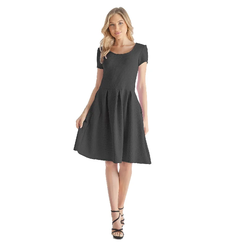 Luxury Women's Fashion 24seven Comfort Apparel Womens Scoop Neck Knee Length Pleated Pocket Dress Luxury Women's Fashion 24seven Comfort Apparel Womens Scoop Neck Knee Length Pleated Pocket Dress