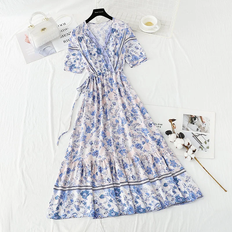 Women's Clothing Boutique Small fresh thin tea break skirt V-neck seaside holiday dress  4232