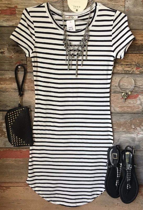 Chic Outfits On the Horizon Tunic Dress: White