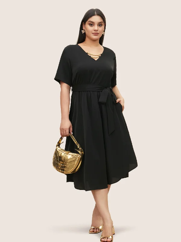 Women's Everyday Clothes Anti-Wrinkle Metal Chain Detail Belted Arc Hem Dress