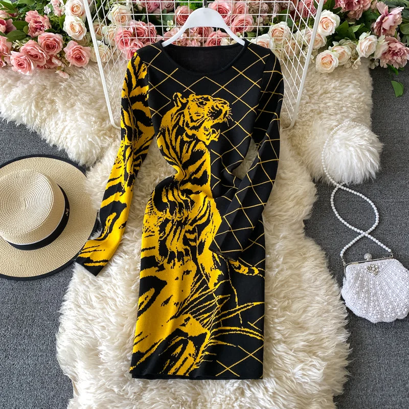 Trendy Casual Outfits Round neck slim fit tiger pattern buttock knit dress  2929