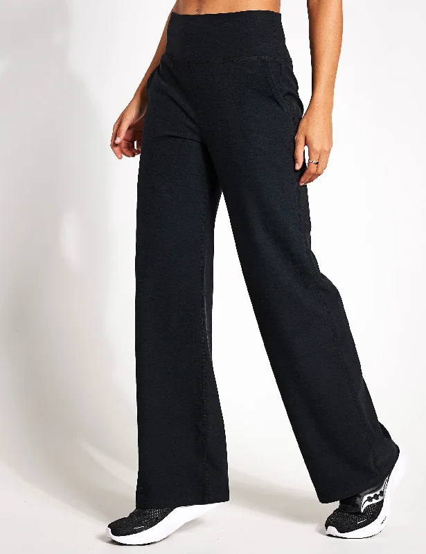 The Perfect Blend Of Comfort And Savings Spacedye Laid Back Pant - Darkest Night
