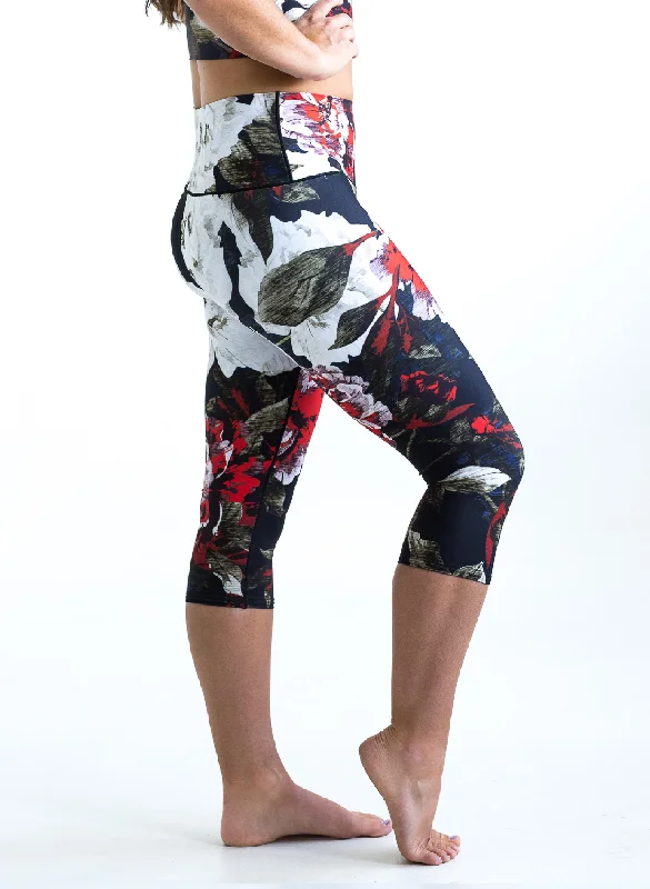 The Perfect Fit At The Perfect Price Black Floral Capris *FINAL SALE*