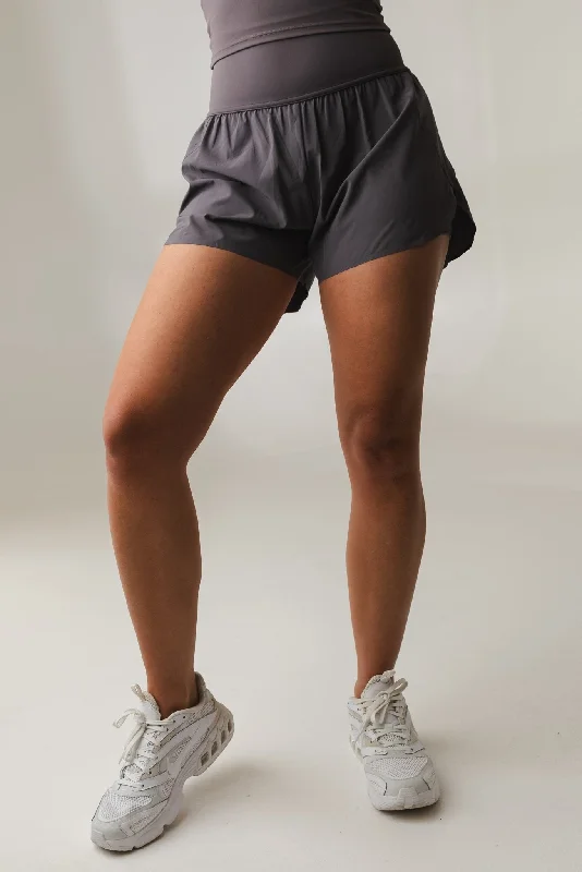 Yoga Wear At Unbeatable Prices Vitality Breeze® Train Short - Concrete