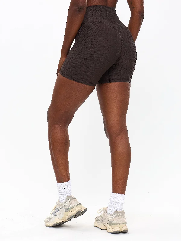 Limited-Time Sale On Stylish Yoga Apparel Material Girl Ribbed Short 6" - Cold Brew