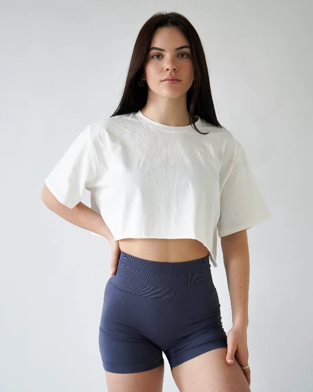 The Yoga Wear Sale You’Ve Been Waiting For Vital Crop Tee - White