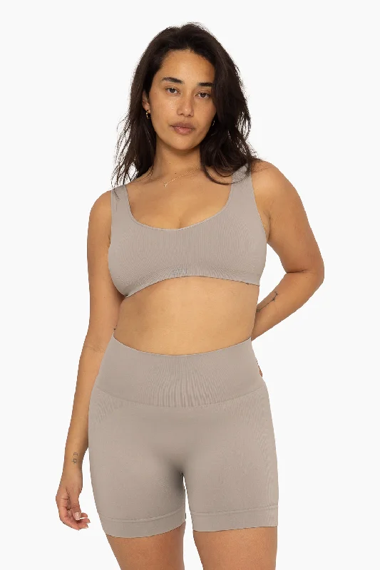 Shop High-Quality Yoga Apparel At Exclusive Discounts SCULPTFLEX® PLUNGE BRA - BREEZE