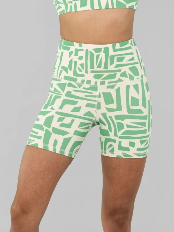High-Quality Yoga Clothing At Budget-Friendly Prices Strut This Gusher Short
