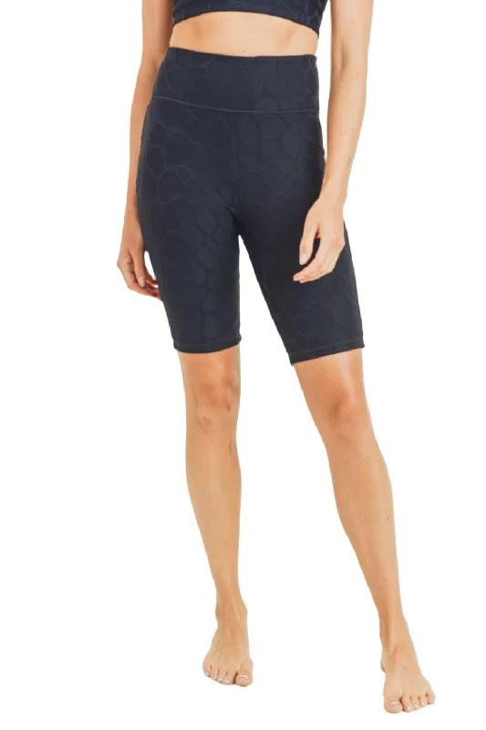 Affordable Activewear Designed For Movement Textured Giraffe Print TACTEL® Highwaist Biker Shorts APH8039