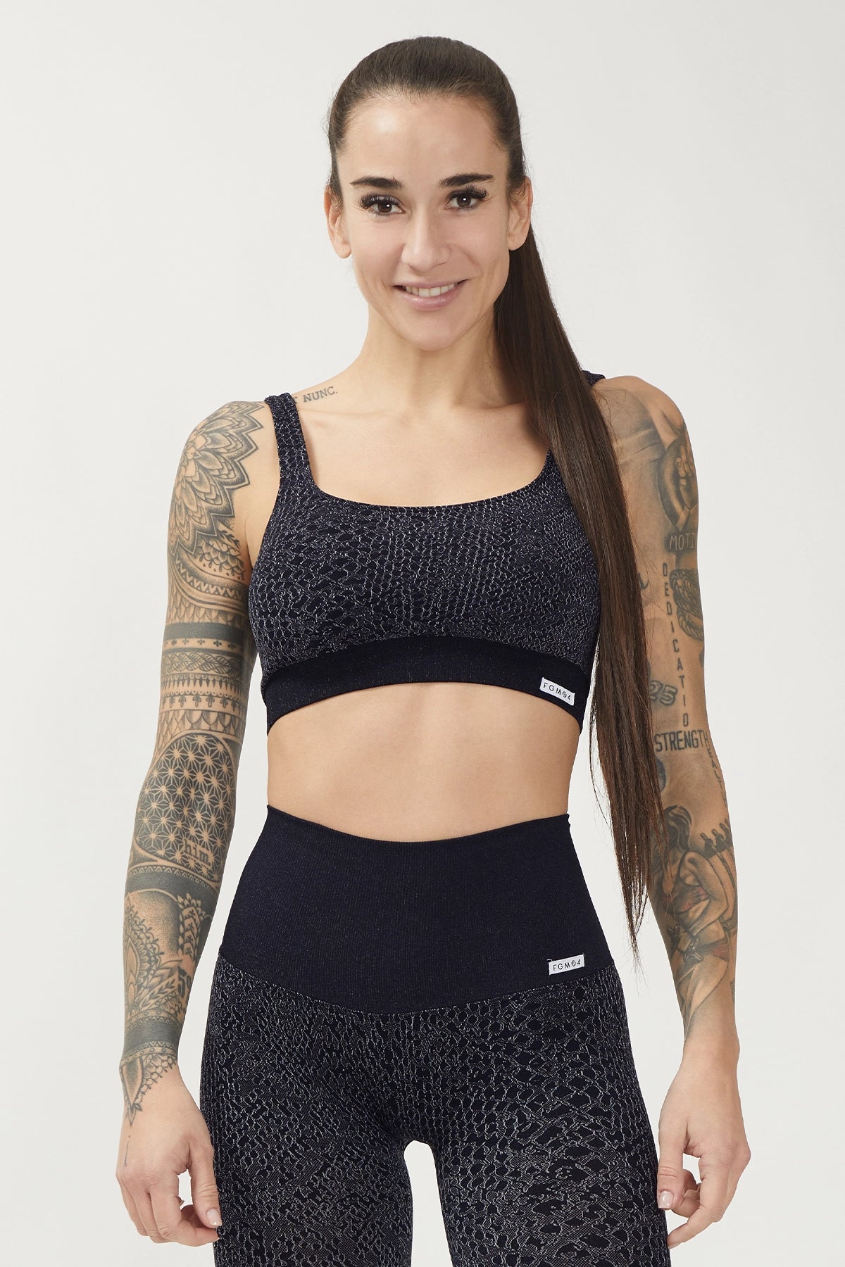 Lightweight, Breathable Yoga Wear At Special Prices Top Jungle Cobra Nero