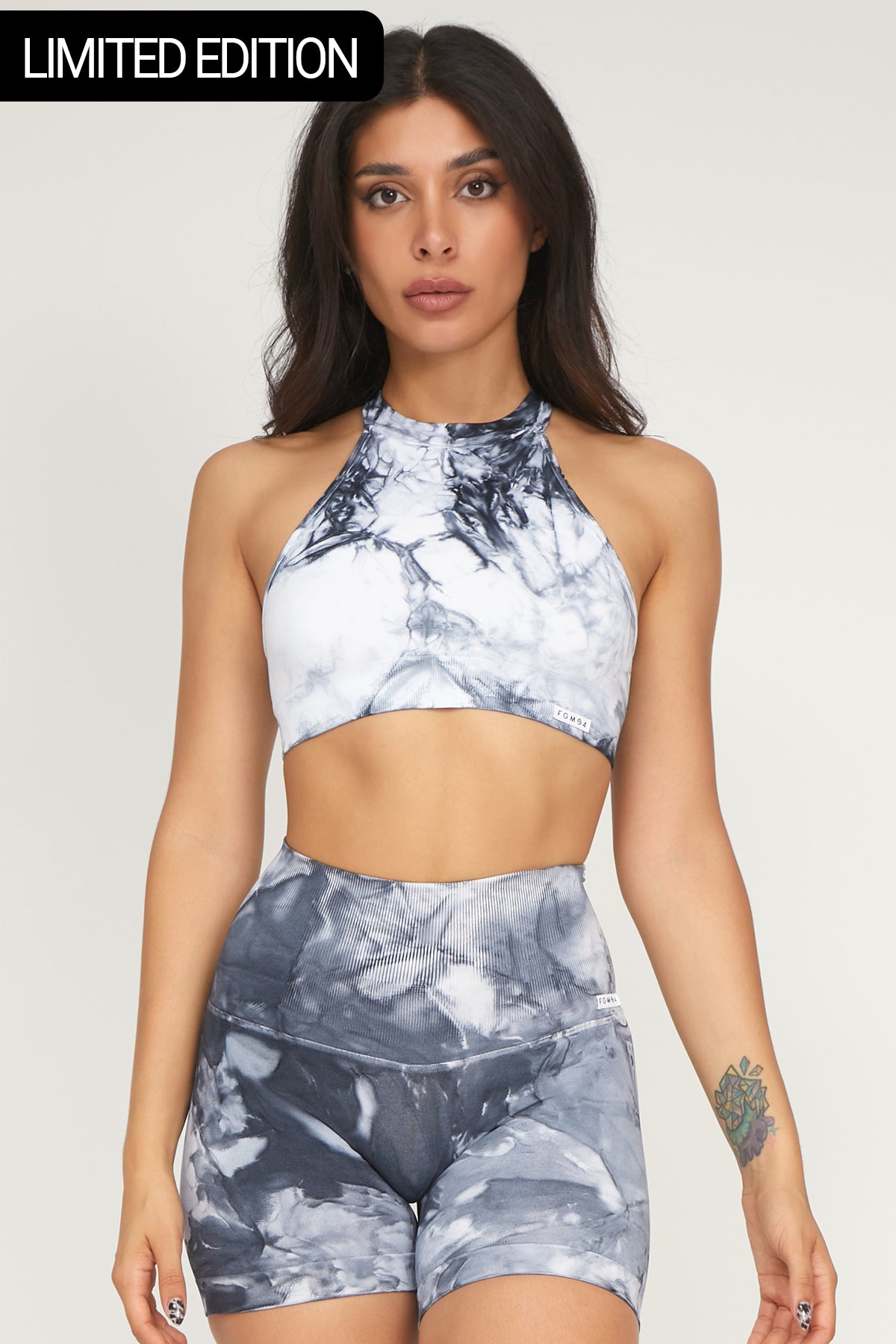 Unbeatable Deals On Breathable Yoga Apparel Top Olimpia Maltinto Aria Bianco e Nero