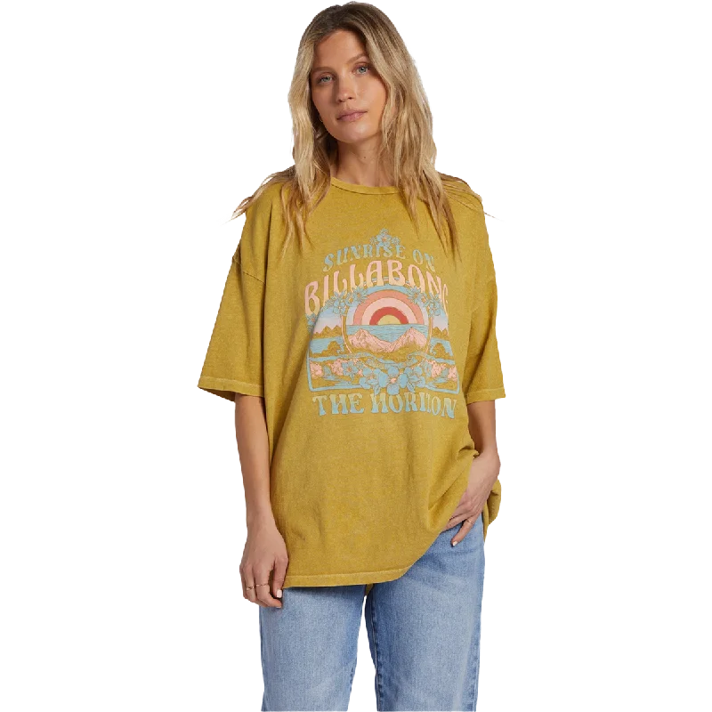 Move With Confidence In Discounted Yoga Outfits Women's Sunrise on the Beach