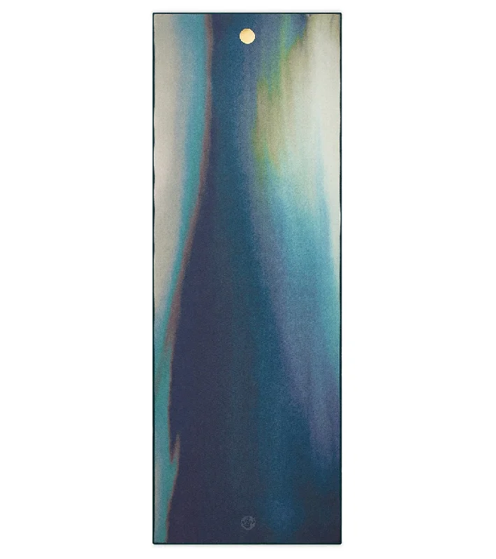 Balance Comfort And Cost With Yoga Discounts Manduka Yogitoes® Yoga Mat Towel, 71" Emerald Growth