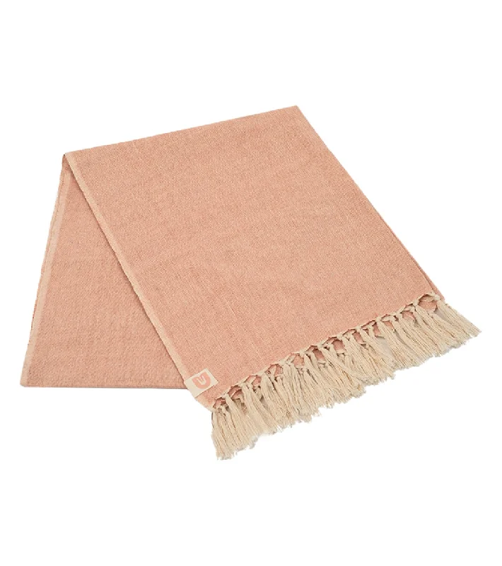 Unmissable Discounts On High-Quality Yoga Props Oko Living Yoga Towel Rose Quartz