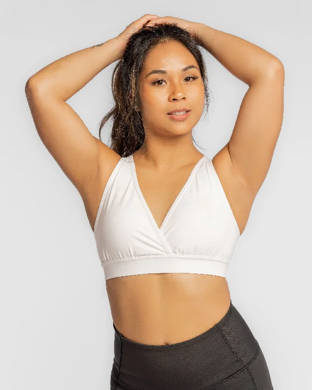 Elevate Your Style And Practice For Less Handful FaV Bra – No Headlights White