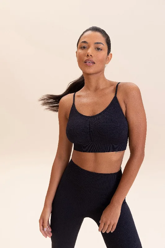 Performance Yoga Wear Now At Exclusive Discounts Float Seamless  Sports Bra