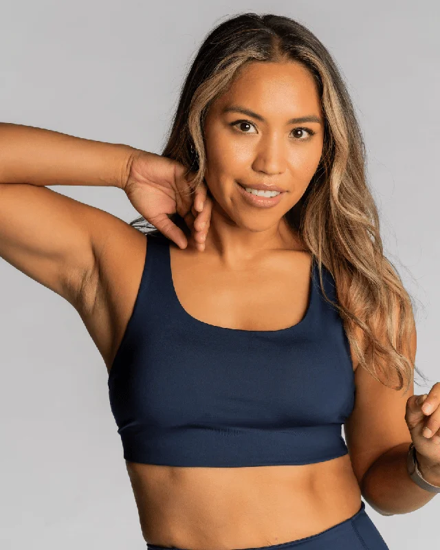 The Yoga Wear Sale You’Ve Been Waiting For Handful Off The Hook Bra – Night Swim Navy