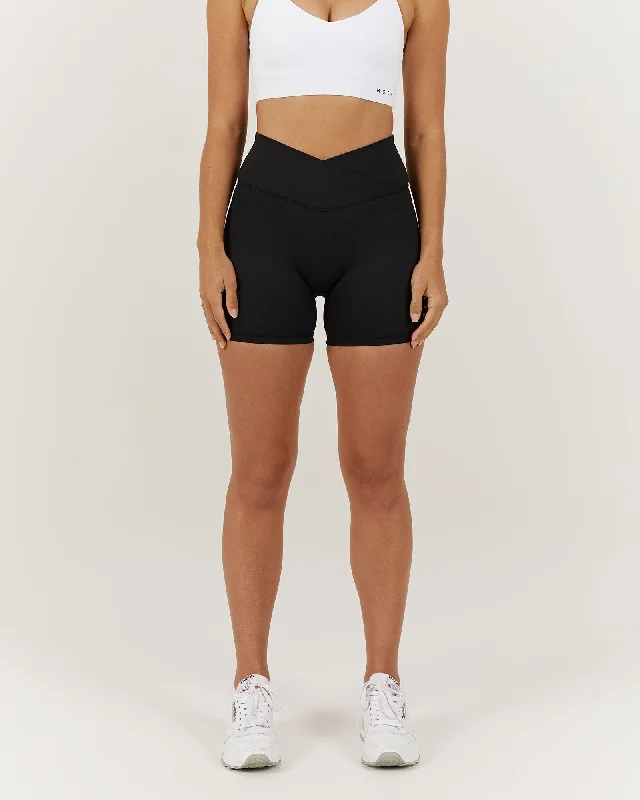 Move Freely With Premium Yoga Clothes At Great Prices BALANCE LIVE SHORTS - BLACK