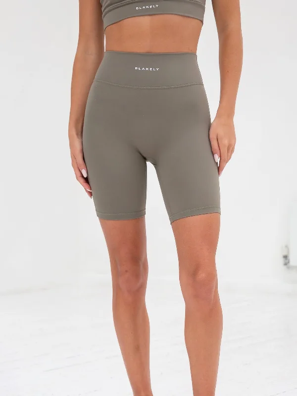 The Best Yoga Wear At The Best Prices Ultimate Active Shorts - Safari Green